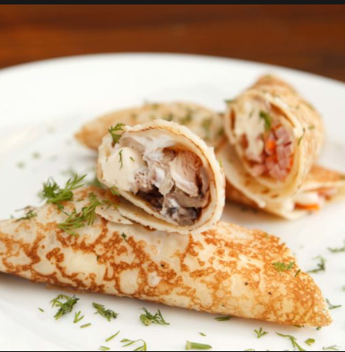 [211] COMBO CREPE POLLO/ ENSALADA/ CROISSANT/ JUGO NATURAL